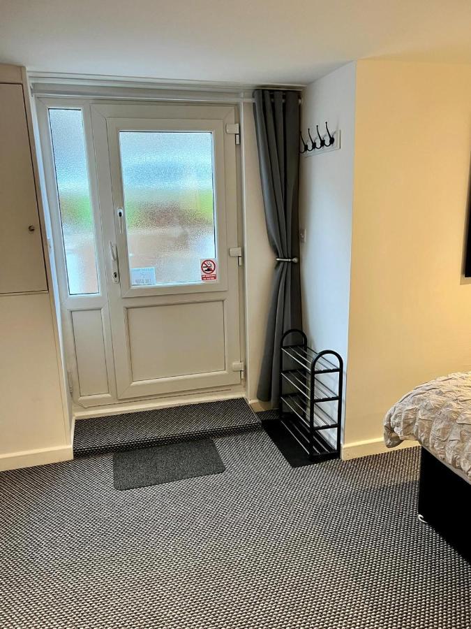 Basement Studio By The Bay Hotell Morecambe Exteriör bild